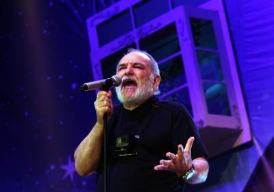  Pričalo se da uzima 2000 € po pjesmi, a za Brenu nije htio da piše 