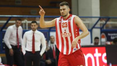  Zvezda u petak igra za "tripletu" 