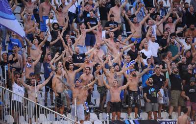  Varvari vatrometom budili igrače Cedevite 