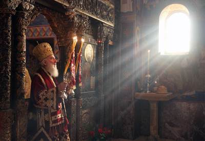  Irinej: Ono što se pokloni zauvek je izgubljeno 