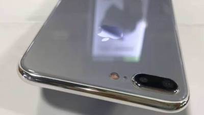  Ovo je iPhone 7S Plus - Prve slike uživo! 