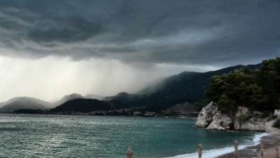  ZIMA SE NE PREDAJE: Kiša, snijeg, olujni vjetar... 