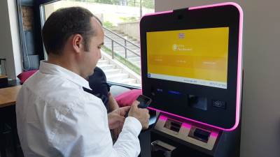  BITCOIN "EKSPLOZIJA" ZA NOVU GODINU: Vrednost najveće kriptovalute probila sva očekivanja! 