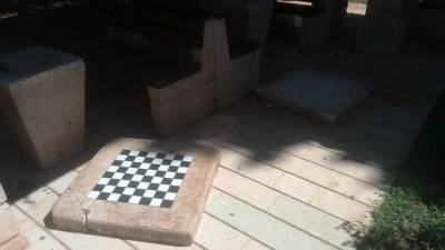  PRETJERALI SU! Vandali uništili Kraljev park FOTO 