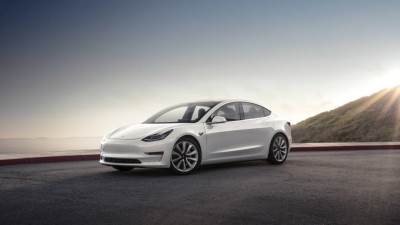  Tesla model 3: komplikovani minimalizam (VIDEO) 