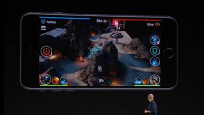  iPhone 8 se otvara sam od sebe?! 