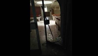  Tuča na PMF-u, mladić proletio kroz vrata!  