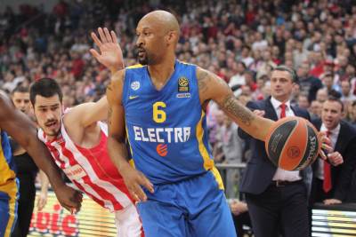  Smit: Srce hoće, telo ne da 