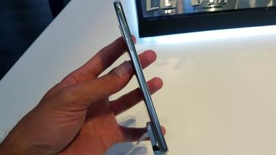  Telefon koji se "smota" u olovku?! 