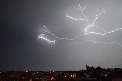  Upozorenja širom EU: Oluje, poplave, požari... 