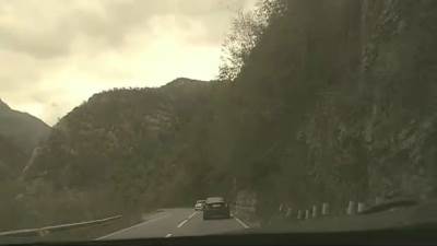  Udes kod Bioča: Motociklista sletio u kanjon Morače  