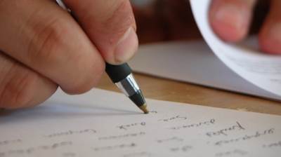  Poznati grčki pisac ubijen u svom stanu 