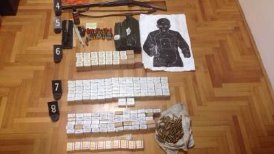  Pretresi policije: Oduzeto oružje, droga, vozila.. 
