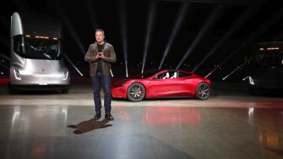  Prvi Tesla kamion i novi rodster (FOTO) 