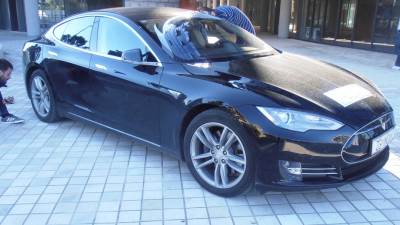  Službeni auto vozi 11 poslanika DPS-a  