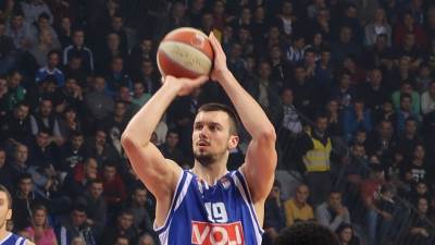  Zoran Nikolić prelazi u Megu 