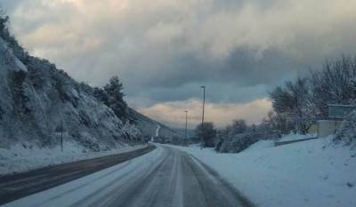  Nevrijeme donijelo probleme, Kamioni zaglavljeni u snijegu na sjeveru 