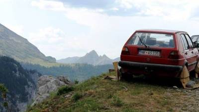  Njegovo neuništivo veličanstvo - "golf dva" 