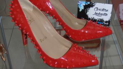  Odmor za oči: Izložba cipela u Podgorici (FOTO) 