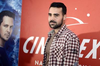  Midorag-Radonjic-Baca-novi-izgled-plava-kosa 