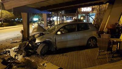  Bar: Kolima uletio u baštu kafića 