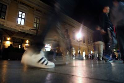  Englez spopada djevojke po Beogradu i tajno ih snima 