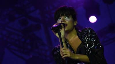  Vodila ljubav u avionu sa OVOM poznatom facom! 