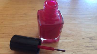  PAZITE na ovaj sastojak u laku za nokte... 