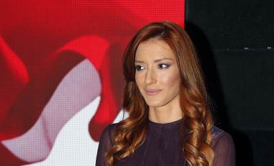  Svi su joj se smejali: Voditeljka prekinula emisiju zbog "nezvanog" gosta! 