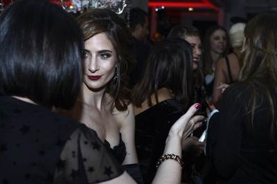  RAZVODI SE POZNATI GLUMAČKI PAR? "Rastali su se pre korone, on se već iselio iz zajedničkog stana" 