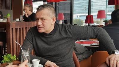  “Ne misliš na rat, a Ivković i Maradona se klade” 