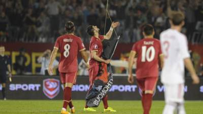  Mitrović: Hteo sam da odnesem zastavu sudiji 