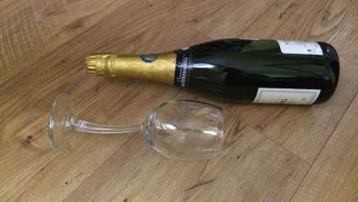  Kako da ohladite flašu vina za tri minuta 