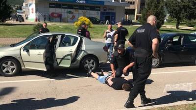  Bar: Zbog iznude uhapšene dvije osobe (FOTO) 
