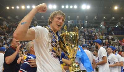  Uroš Luković ostaje u Mornaru 