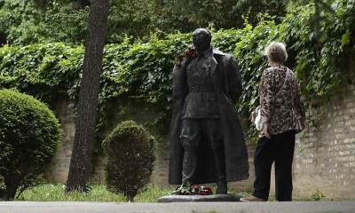  Spomenik Titu postaviće u parku kod hotela Podgorica 