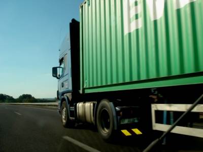  Rumunija krali robu iz kamiona u pokretu 