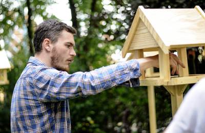  Oglasio se gitarista koji je mučio pticu (VIDEO) 