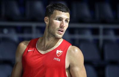  Zvezda opet ubedljiva: AEK pao uz "plus 31" 