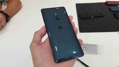  Jedan telefon, jedna kamera i najbolji ekran ikad 