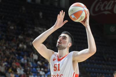  Ristić pokrenuo Zvezdu 