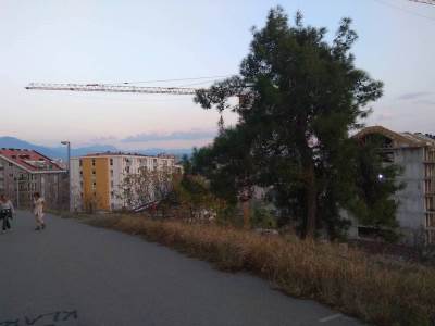  Ništa od rušenja Lamele  