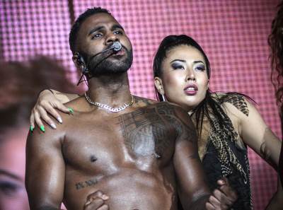  Dzejson-Derulo-slika-u-gacama-ponuda-da-snimi-film-za-odrasle 