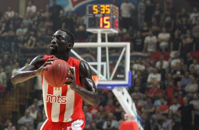  HAOS ZA BIVŠEG IGRAČA ZVEZDE: Klub čeka, on ne može u Evropu 