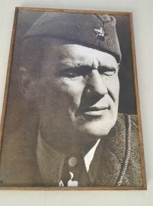  Zeljko Komsic vratio Titovu sliku 