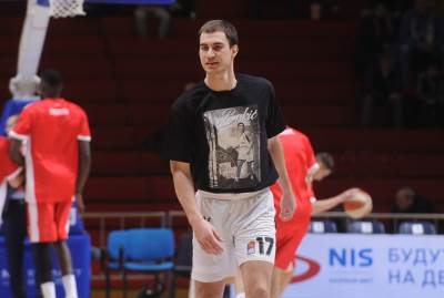  Košarkaši i navijači Partizana sjetili su se Harisa Brkića 