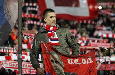  http://mondo.rs/a1203626/Sport/Fudbal/Vujadin-Savic-Crvena-zvezda-navijaci-oprostaj.html 