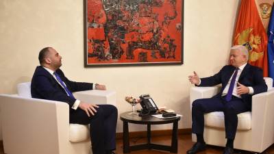  Marković i albanski ambasador Ridi Kurtezija 