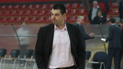  Dragan Nikolić suspendovan  