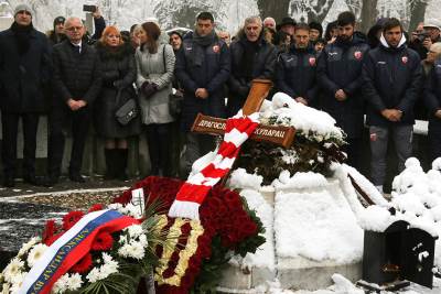  Dragoslav Šekularac sahranjen na Novom groblju u Aleji velikana FOTO 